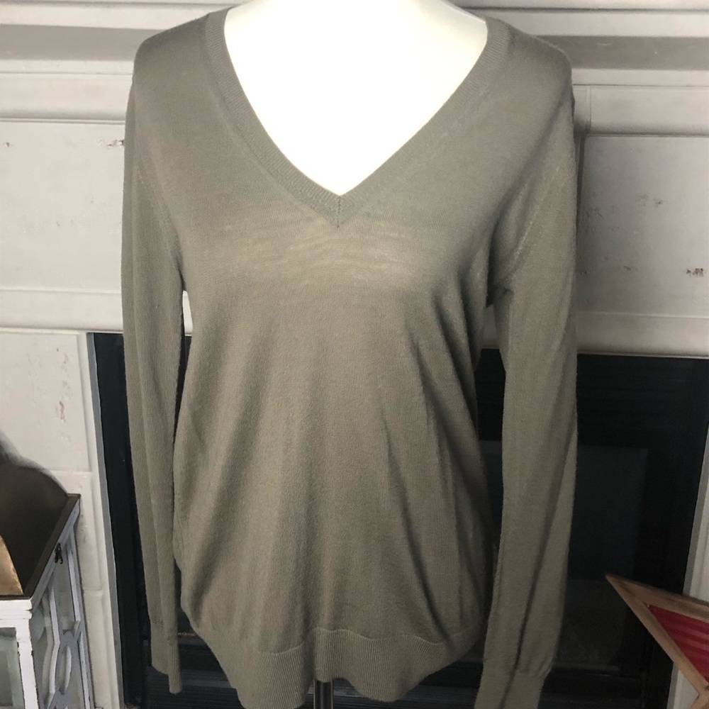 Banana Republic sweater, size large.